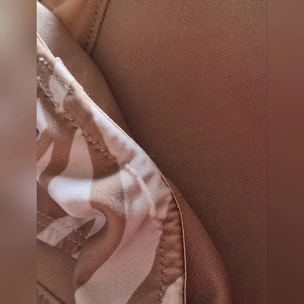 Joe Fresh Collab Roxy Earle Swim - Picture 7 of 7